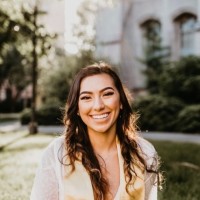 Kayla Mills