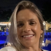 Ana Claudia Fagundes Monticelli