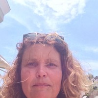 Jacqueline Van Der Burg