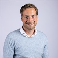 Warner Skelte Sinnige