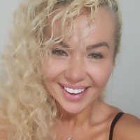 Izabela Lewis