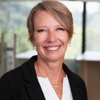 Jodi Malmgren, Ea