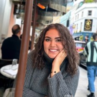 Simge Ş.