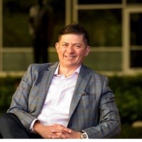 Sergio Flores, Mba