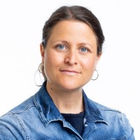 Bettina J. Reinhard