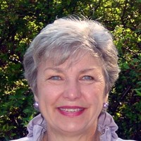 Lynda Robinson