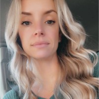 Ashley Knott
