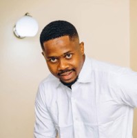 Hillary EZE, CITLS.
