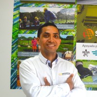 Carlos Lazaro