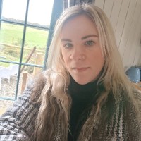 Lizzie Hampson