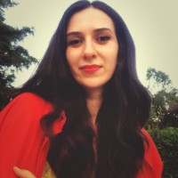 Özge Özbek
