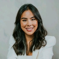 Luísa Sabatelau Queiroz