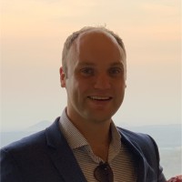 Tom Russell