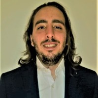 Öner Tola