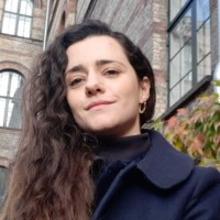 Júlia Da Luz Bueno, Phd