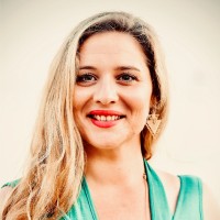Eva De Robertis