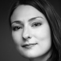 Caroline R