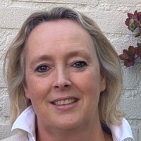 Iris Priekaar