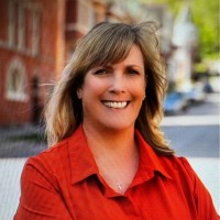 Suzy Hull