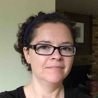 Julie Faludi, Crst