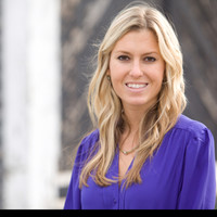 Cassie Plunkett, Aia