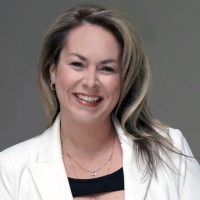 Karine Hilton