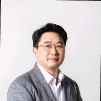 Lion (Young Ki) Kim