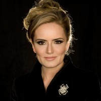 profa. Isabelle Anchieta