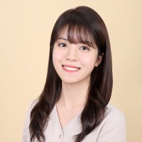 Nuri Kang