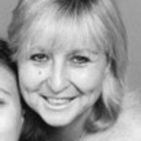 Lesley Elder