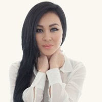 Lindsey Ta