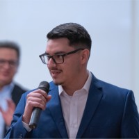 Roy Gutierrez