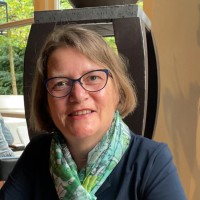 Karin van Dam