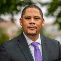 Dr. Robert Davis