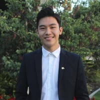 Raymond Lee