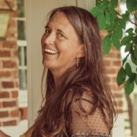 Laura Carter