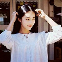 李佳依