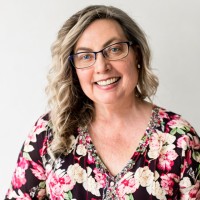 Suzanne Dye
