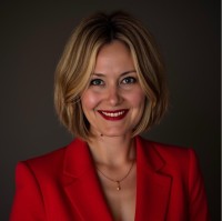 Cassandra Lux, MLD
