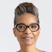 Leslie Holmes