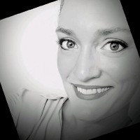 Leanne Clark, Rt (R)