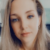Jennifer Van Den Broek