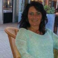 Anja Oosten, Van