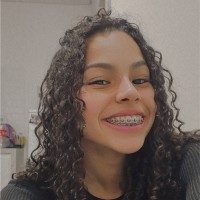 Helen Oliveira Santos