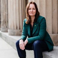 Dr. Adriana Lettrari