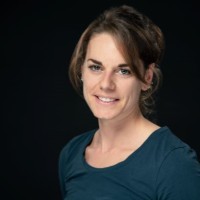 Manuela Kast