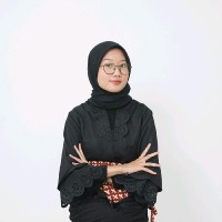 Khansa Hayyu Layyina