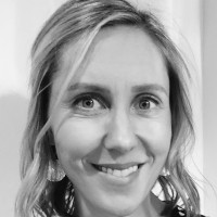 Angela Wallis, Mpa