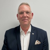 Chris Faulkner