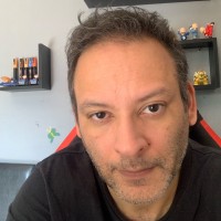 William R. Oliveira